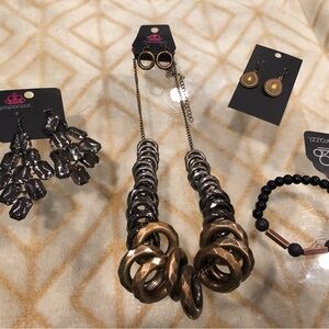 Paparazzi 4pc Mixed Metal Jewelry Set - Necklace, Bracelet & Earrings NWT